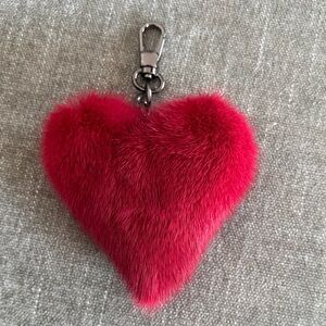 Mink Red heart-shaped keychain